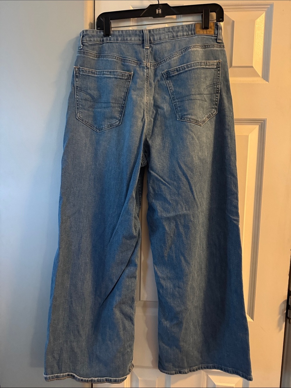 American Eagle Outfitters Super High Rise Baggy Wide Leg Jeans - Picture 5 of 7